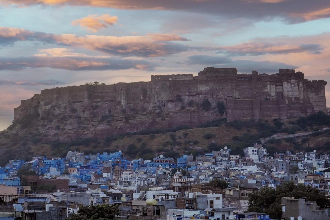 Отель Hinduja Haveli Gulab Sagar Джодхпур Экстерьер фото